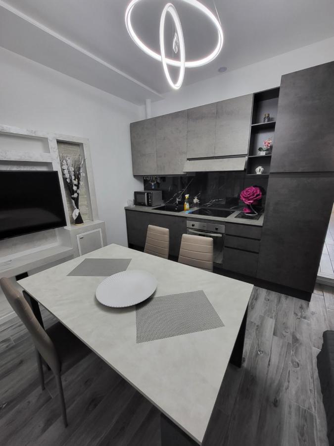 Residenza Giulia Lägenhet Brescia Exteriör bild